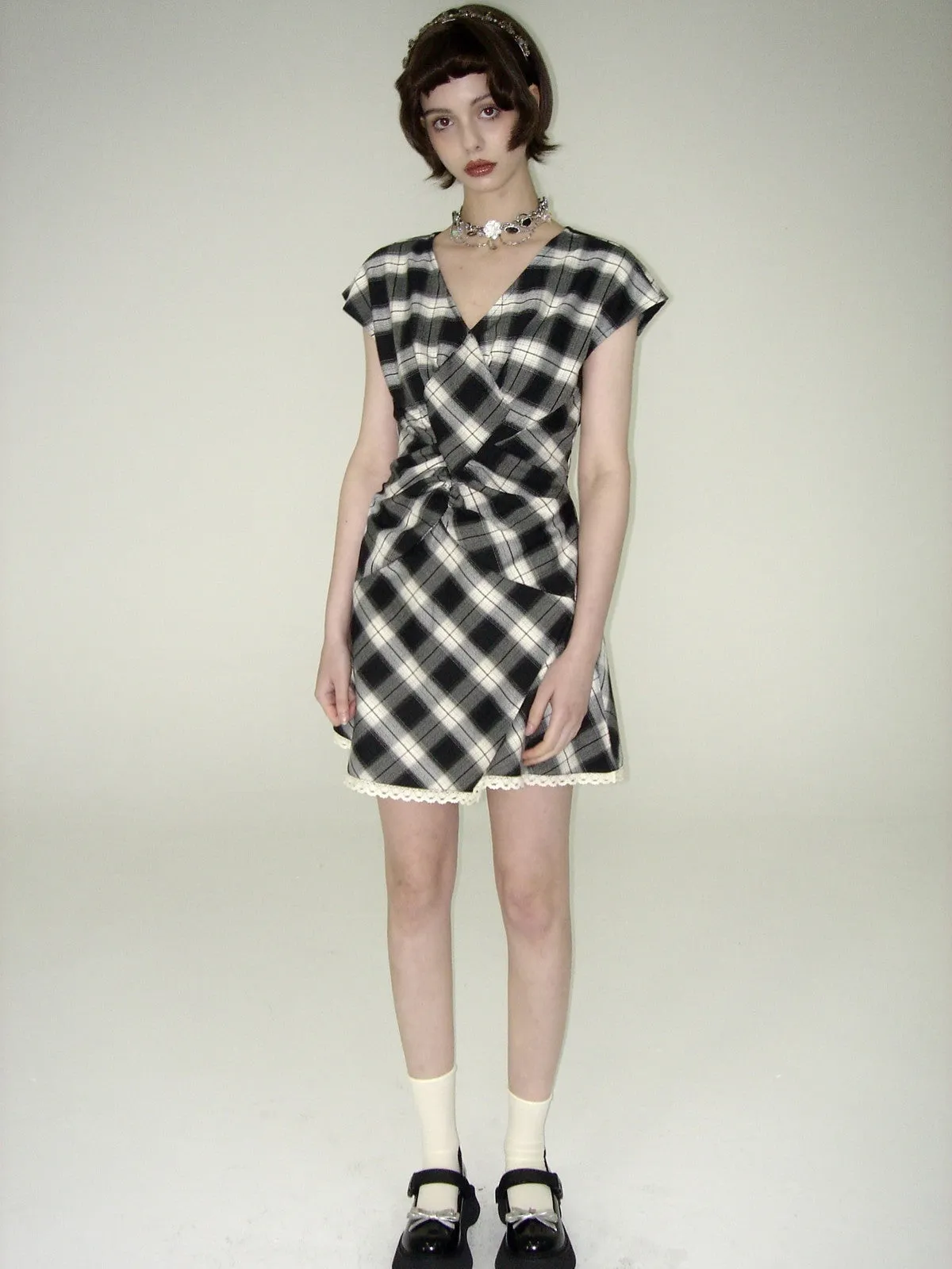Checked Girly Lace V-Neck Gather One-Piece